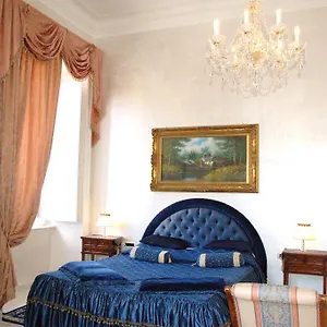 Maison d'hôtes Charme Holidays Colosseum, Rome