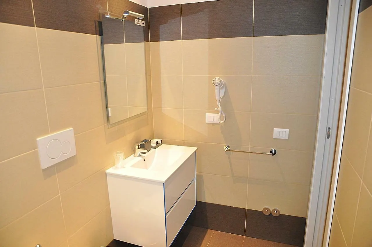 Dea Roma Inn 2*, Rome Italy