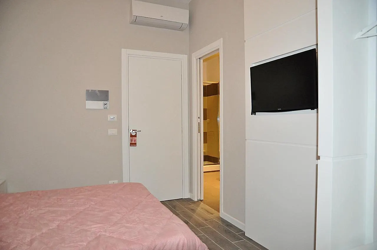 Dea Roma Inn